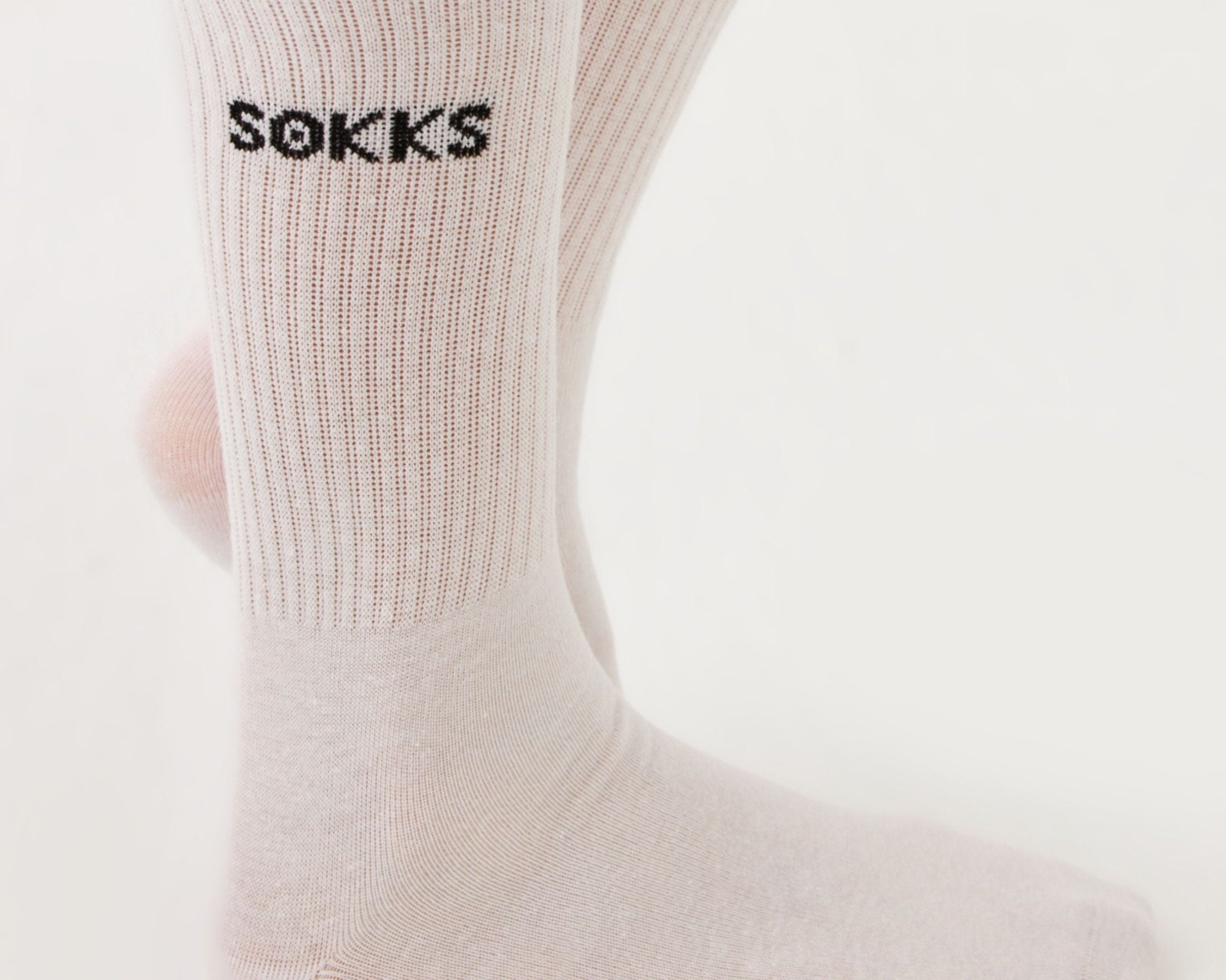Socken unter Arbeitsschuhe: So schwitzen Fuesse weniger