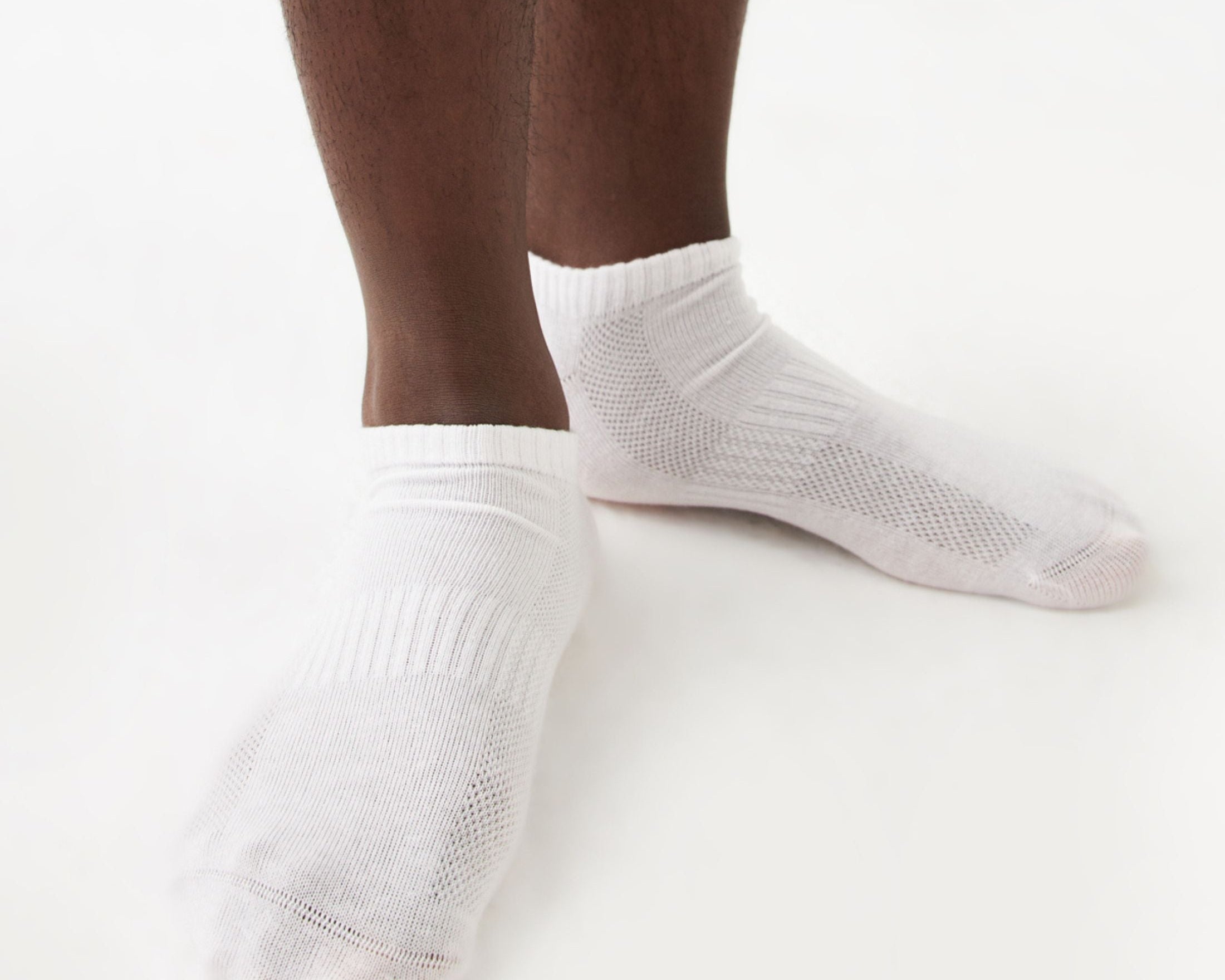 Socken im Sommer: Was tragen bei 30+ Grad?