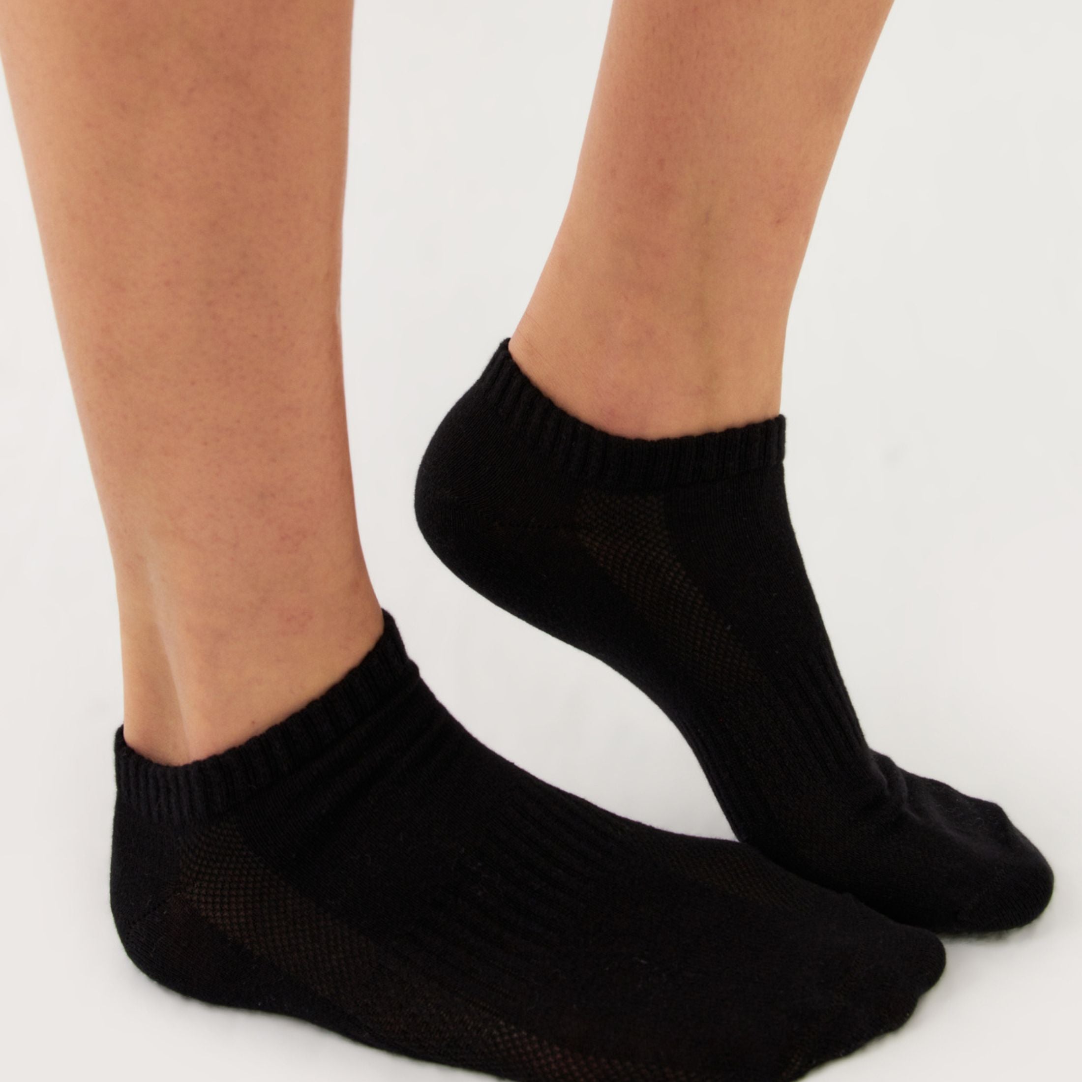 Schwarze Quarter Sneakersocken für Damen & Herren aus Baumwolle