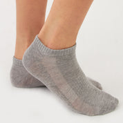 Gray quarter sneaker socks for men and women made of cotton