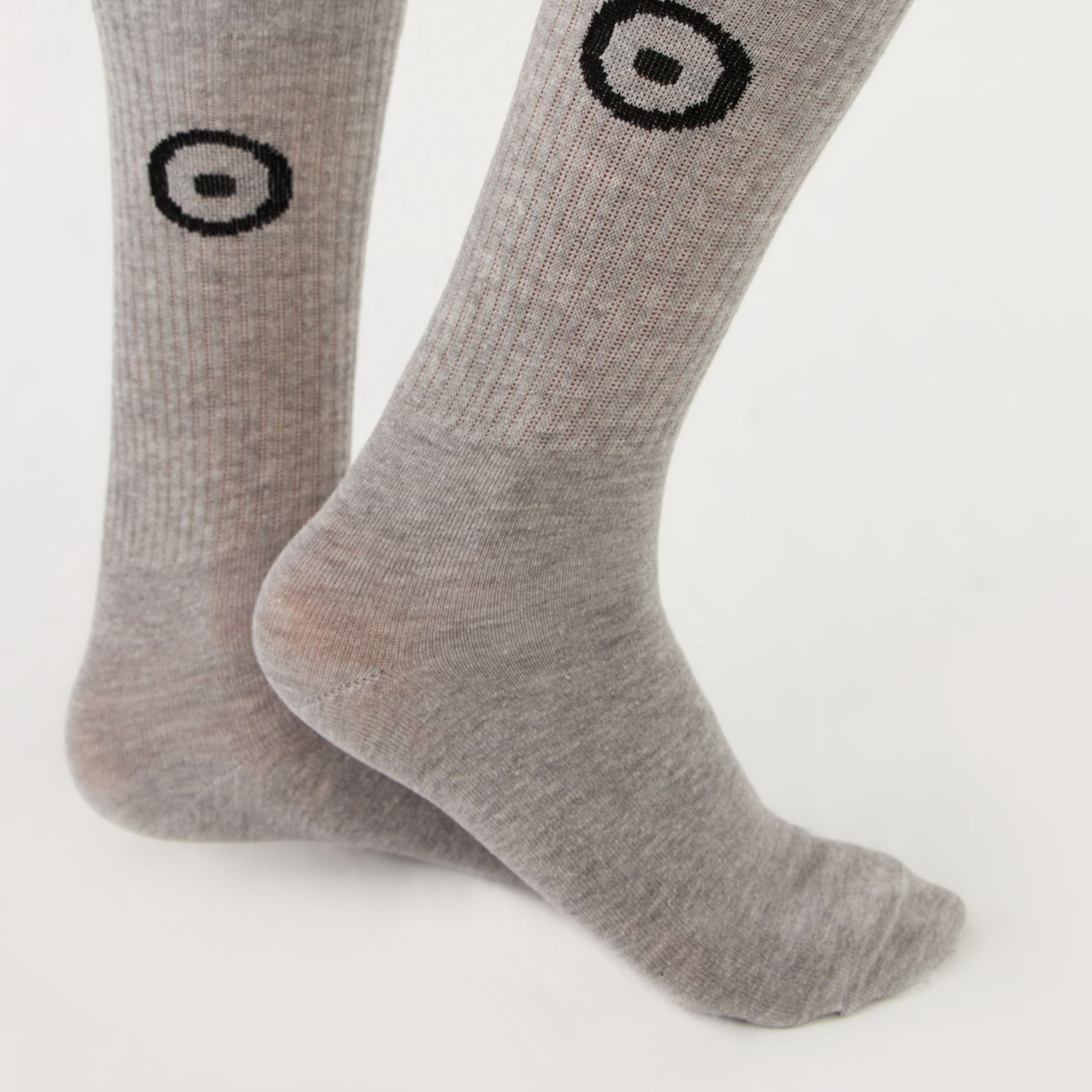 Gray sports socks v2 for men and women made of cotton