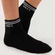 Black retro sneaker socks for men and women made of cotton