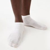 White quarter sneaker socks for men and women made of cotton