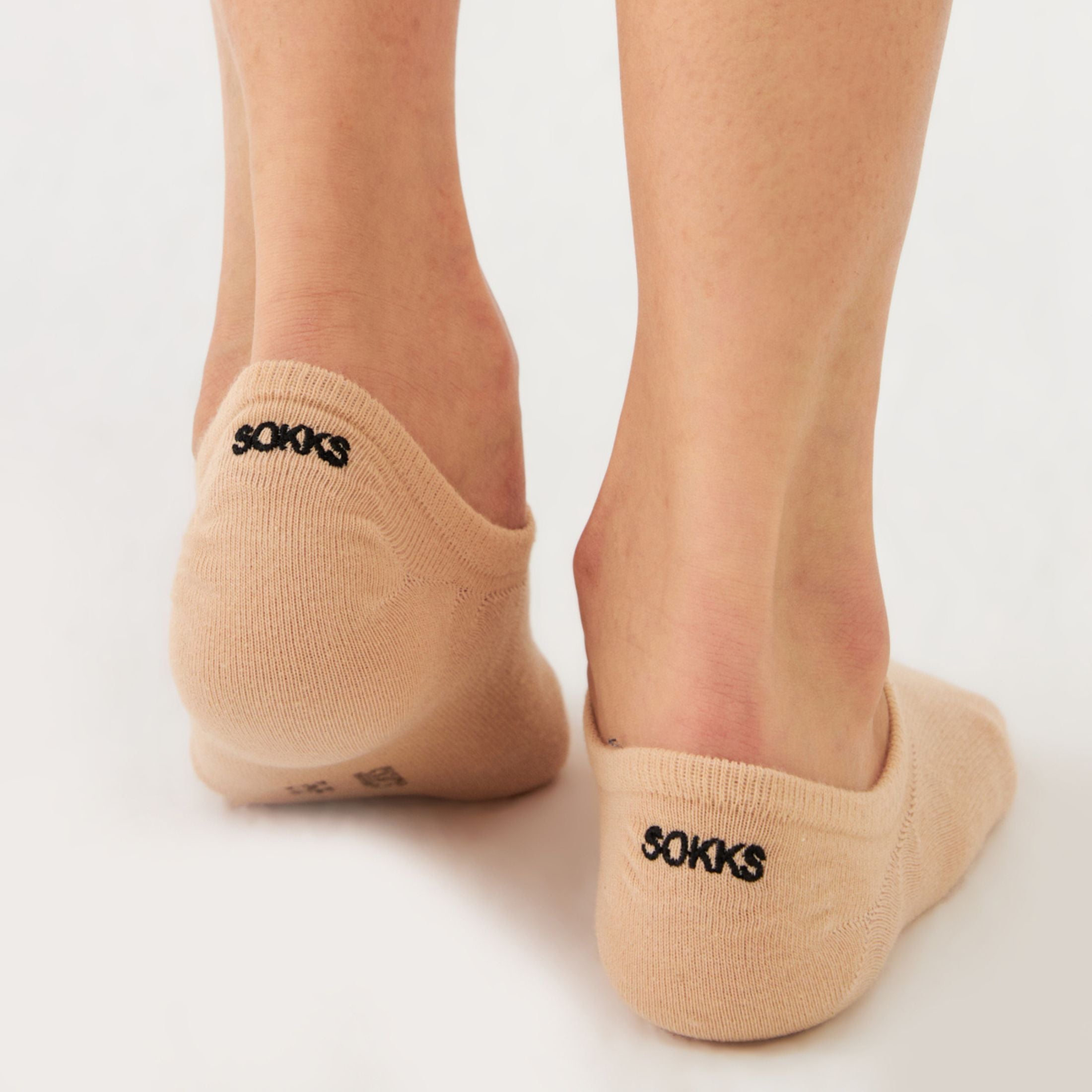 Dark beige socks for men and women made of bamboo