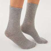 Gray tennis socks for men and women made of cotton