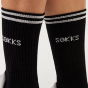 Black sports socks for men and women made of cotton