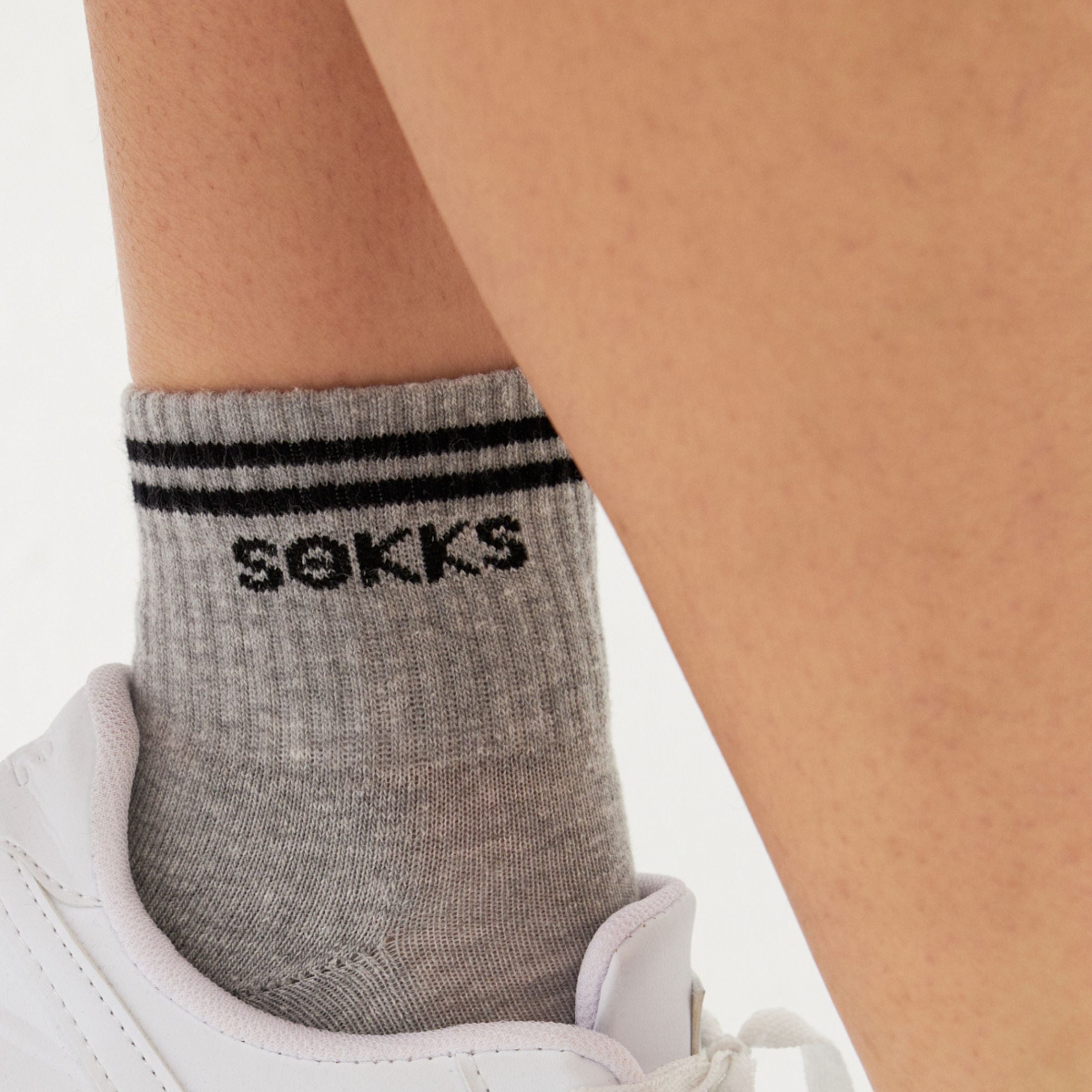 Chaussettes baskets rétro grises pour hommes et femmes en coton