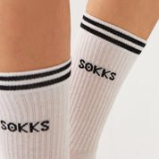 White sports socks for men and women made of cotton