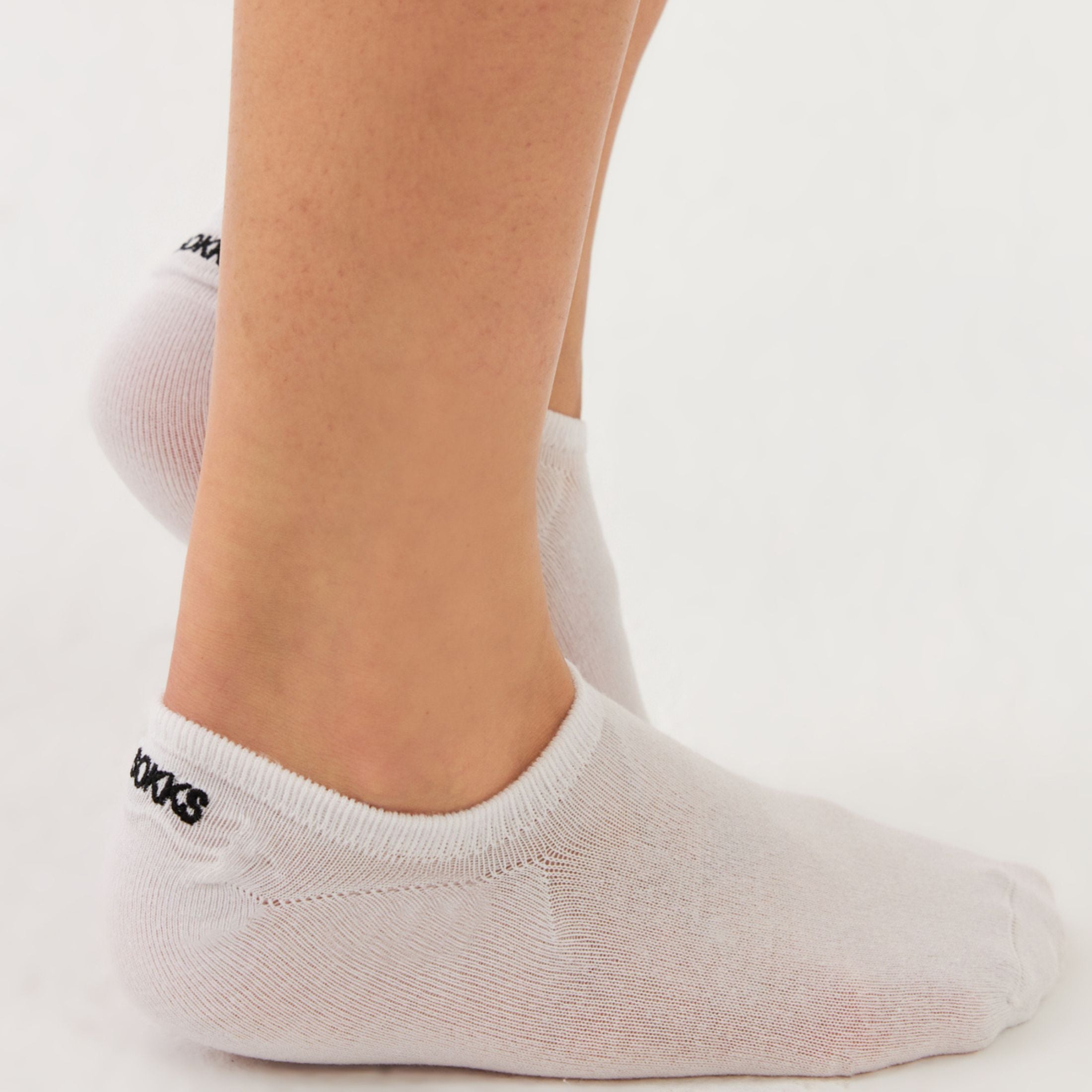 White socks for men and women made of cotton