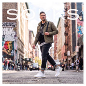 SOKKS Quarter Sneakersocken Grau aus Baumwolle — getragen am Fuß